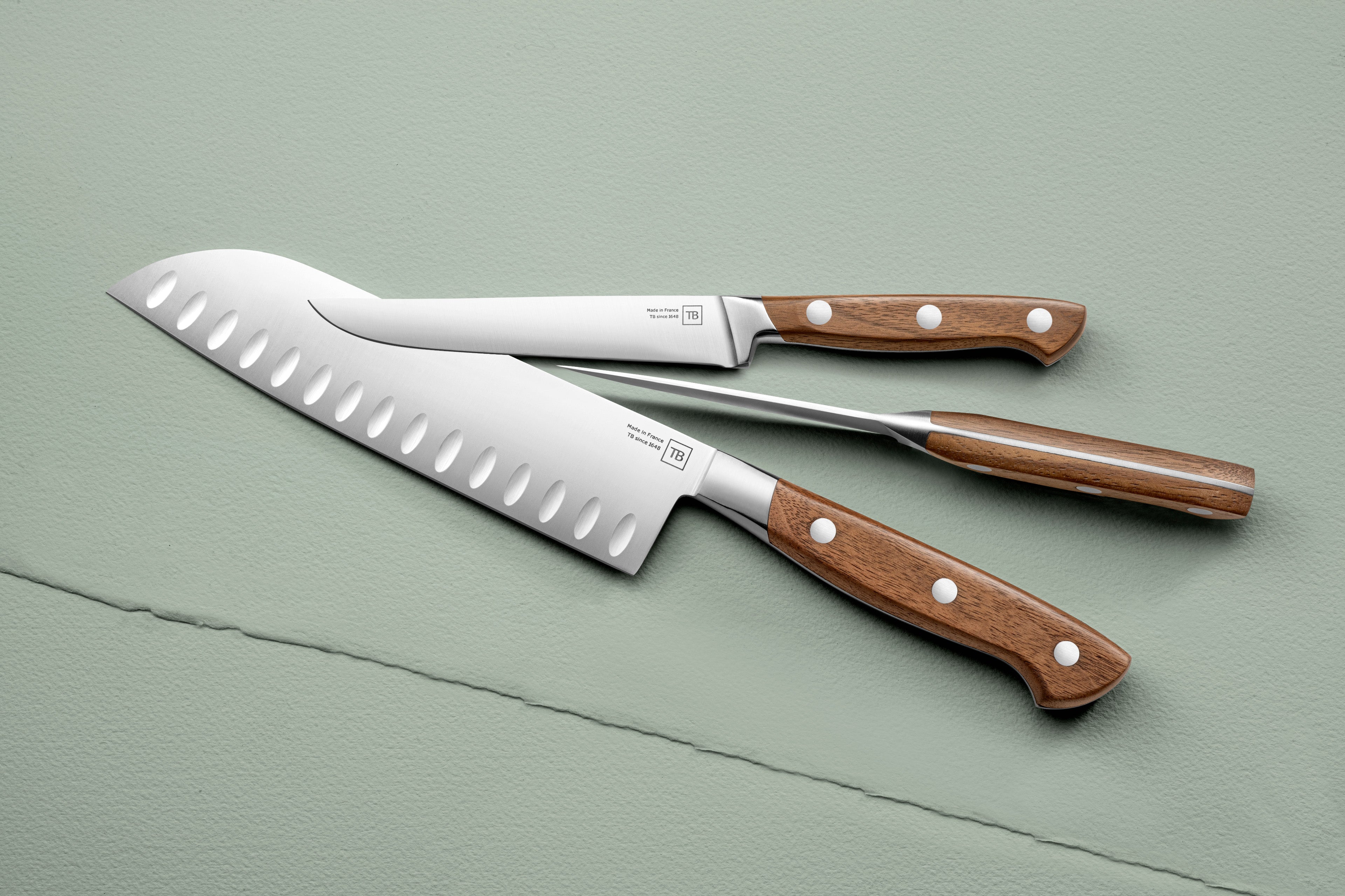 L'Histoire du Couteau Santoku : Un Indispensable de la Cuisine Moderne